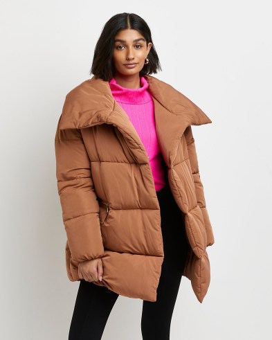 River Island BROWN OVERSIZED PUFFER COAT – womens duvet style padded coats – women’s on-trend winter outerwear