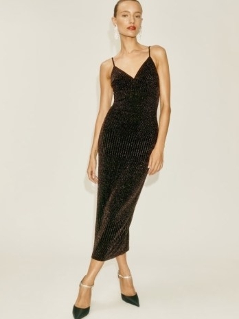 REFORMATION Disco Dress in Black Sparkle – effortless glamour – glamorous evening look – sparkling LBD - flipped