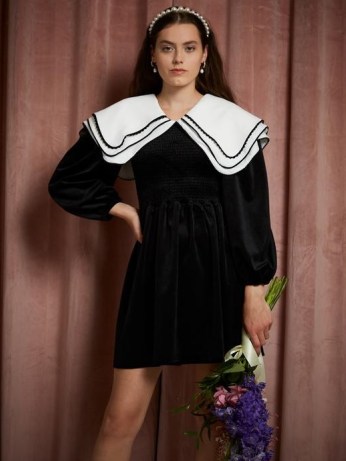 sister jane THE PEARL SPIN Lutz Velvet Mini Dress Black and White – vintage style oversized collar dresses - flipped