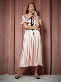 sister jane THE PEARL SPIN Arabesque Midi Dress Rose Quartz – pink oversized scalloped collar dresses