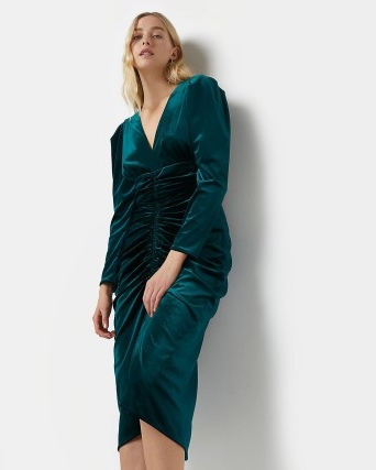 River Island GREEN VELVET RUCHED BODYCON DRESS | womens gathered detail party dresses
