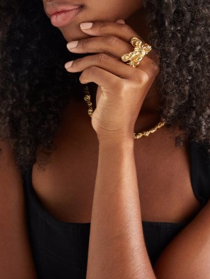 BOTTEGA VENETA Knot 18kt gold-vermeil ring | women’s chunky designer statement rigs | womens contemporary jewellery - flipped