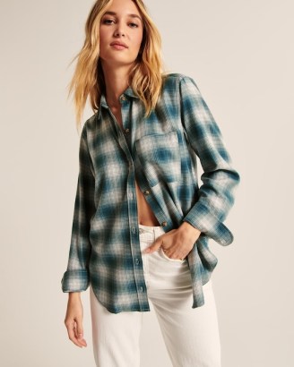 ABERCROMBIE & FITCH Boyfriend Flannel Shirt in Green Plaid / womens casual checked shirts