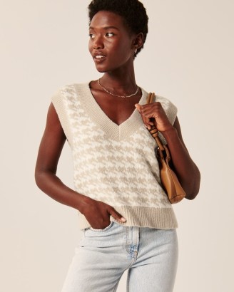 ABERCROMBIE & FITCH Cropped Fuzzy V-Neck Sweater Vest in Cream Houndstooth / dogtooth check knitted vests / womens on-trend tank tops / women’s sleeveless sweaters - flipped