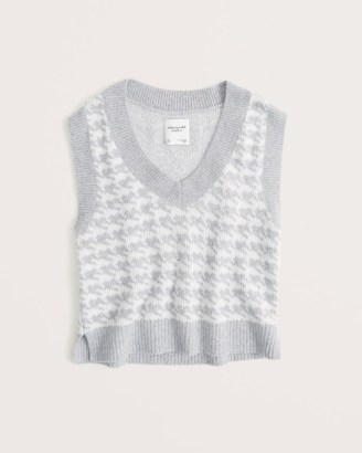 Abercrombie & Fitch Cropped Pattern V-Neck Sweater – womens knitted vest and tank tops – women’s on trend knitwear – layering patterned tanks - flipped