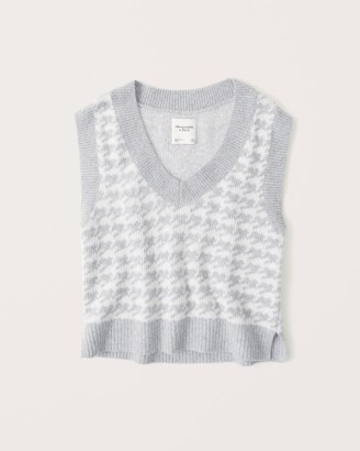 Abercrombie & Fitch Cropped Pattern V-Neck Sweater – womens knitted vest and tank tops – women’s on trend knitwear – layering patterned tanks