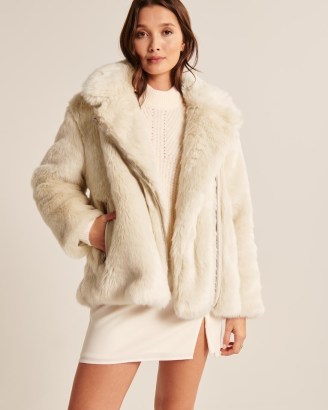 ABERCROMBIE & FITCH Faux Fur Aviator Jacket in Cream / womens casual luxe style winter jackets / women’s on-trend outerwear