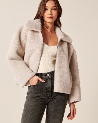 ABERCROMBIE & FITCH Faux Shearling Trucker Jacket in Cream / womens textured fur jackets / women’s on-trend winter outerwear - flipped