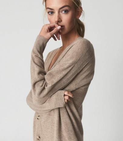 REISS EMMA 100% CASHMERE CARDIGAN NEUTRAL ~ womens luxe knitwear ~ women’s relaxed fit drop shoulder V-neck cardigans - flipped