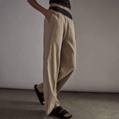 James Perse WIDE LEG ELASTIC WAIST PANT in British Khaki / chic casual fashion / lounge trousers / womens effortless style pants - flipped