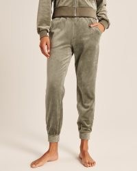 AVERCROMBIE & FITCH Velour Joggers Olive Green ~ womens cuffed soft feel jogging bottoms