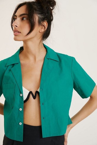 Maeve Poplin Cropped Blouse in Green ~ womens short sleeve crop hem shirts - flipped