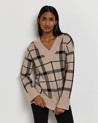 River Island BEIGE CHECK PRINT OVERSIZED JUMPER | womens checked V-neck relaxed fit jumpers