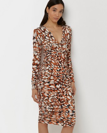 RIVER ISLAND BROWN PRINTED RUCHED BODYCON DRESS - flipped