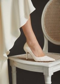 L.K. BENNETT LEILANI CREAM LACE WEDDING SHOES ~ pointed toe bridal courts ~ occasion court shoes