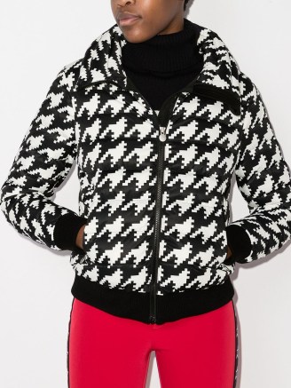 Perfect Moment Queenie houndstooth-pattern ski jacket ~ womens large momochrome dogtooth print puffer jackets ~ women’s winter sportswear clothing