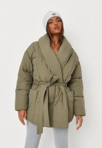 MISSGUIDED tall khaki oversized belted shawl puffer jacket – women’s green on-trend padded jackets – womens fashionable winter tie waist outerwear