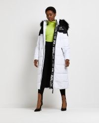 RIVER ISLAND WHITE COLOUR BLOCK PADDED COAT / monochrome hooded faux fur trim coats / women’s longline winter outerwear