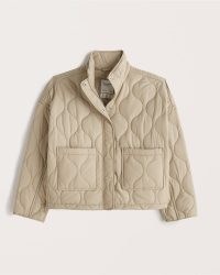 ABERCROMBIE & FITCH Cropped Lightweight Quilted Puffer ~ womens casual crop hem jackets ~ women’s trendy light brown outerwear