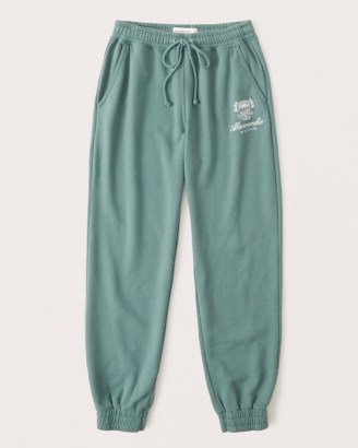 ABERCROMBIE & FITCH Elevated Logo Sunday Joggers / green cuffed jogging bottoms / womens casual sportswear inspired fashion