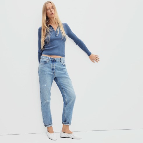 EVERLANE The Rigid Slouch Jean | mid waist slouchy jeans | womens light blue relaxed fit denim jeans | women’s Organic Cotton fashion - flipped