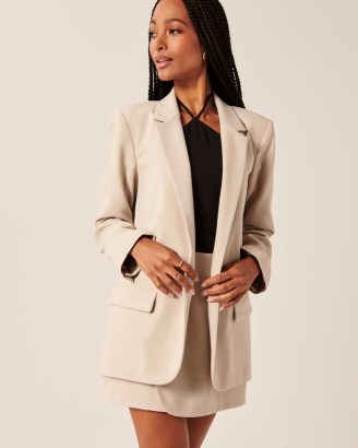 Abercrombie & Fitch Single-Breasted Blazer ~ womens on-trend blazers ~ soft crepe fabric jackets ~ women’s outerwear - flipped