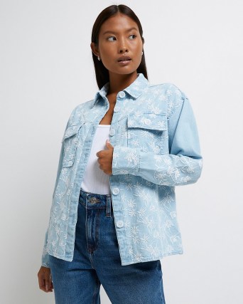 River Island BLUE FLORAL DENIM SHACKET – embroidered shackets – women’s on-trend shirt jackets