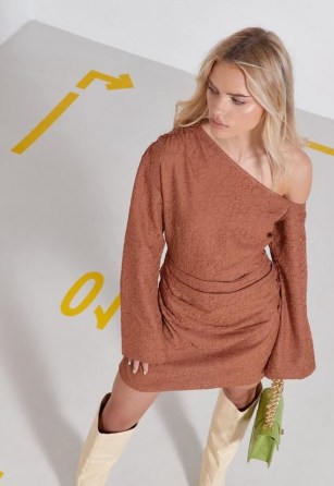 MISSGUIDED brown seersucker textured ruched mini dress ~ long sleeved one shoulder dresses ~ asymmetric fashion - flipped