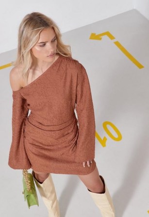 MISSGUIDED brown seersucker textured ruched mini dress ~ long sleeved one shoulder dresses ~ asymmetric fashion