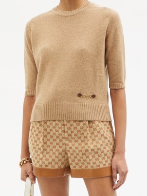GUCCI Horsebit cashmere sweater in camel / light brown embellished jumpers / women’s designer knitwear
