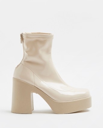 River Island CREAM PATENT HEELED BOOTS – women’s retro ankle boot – womens chunky 70s vintage style footwear - flipped