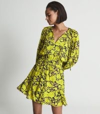REISS KARLIE LIME PRINT FLIPPY DRESS YELLOW / feminine fashion / floral flared hem dresses