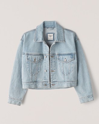 ABERCROMBIE & FITCH Cropped Boxy Denim Jacket in Light Wash ~ women’s casual classic blue jackets - flipped