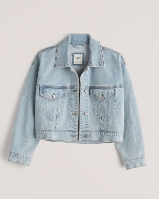 ABERCROMBIE & FITCH Cropped Boxy Denim Jacket in Light Wash ~ women’s casual classic blue jackets