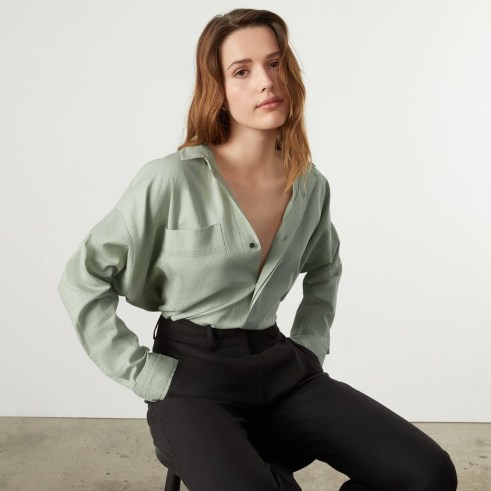 EVERLANE The Oversized Cotton Shirt – women’s green drop shoulder lightweight shirts - flipped