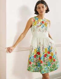 Boden Tara Fit-and-Flare Dress / women’s ivory sleeveless floral flared hem sakter dresses / feminine summer fashion