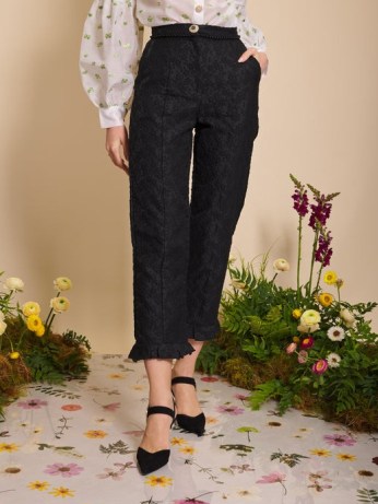 sister jane Petal Jacquard Ruffle Trousers Black / DREAM BEE BOTANICAL collection