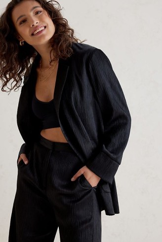 ANTHROPOLOGIE Crinkle Satin Blazer in Black ~ women’s open front blazers