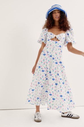 For Love & Lemons Lexy Maxi Dress / floral puff sleeve dresses / front cut out summer fashion