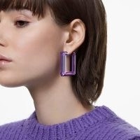 SWAROVSKI Lucent hoop earrings in Purple – retro geometric shaped crystal hoops