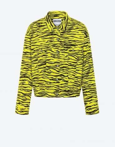 Heidi Klum lime animal print jacket, MOSCHINO STRETCH GABARDINE TIGER PRINT JACKET in Acid Green, out in Pasadena, 11 April 2022 | casual celebrity street style jackets - flipped