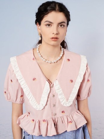 sister jane SEASHELL SHORES Pure Pearls Embroidered Blouse in Rose Shadow – pink floral peplum hem blouses – vintage inspired fashion – romantic style oversized collar clothes – ruffle trim collars - flipped