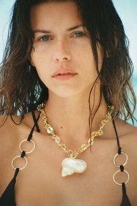Ethereal Whites Chain Link Shell Necklace / sea inspired pendant necklaces / summer statement jewellery / ocean themed pendants