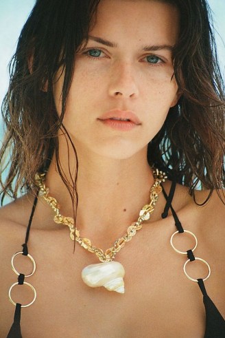 Ethereal Whites Chain Link Shell Necklace / sea inspired pendant necklaces / summer statement jewellery / ocean themed pendants - flipped