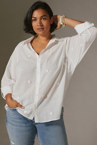Maeve Clip Buttondown Shirt in White / women’s cotton scallop shell applique shirts - flipped