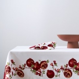 Canningvale Cucina Pomegranate Border Rectangular Tablecloth – kitchen style – dining room table – decorate your home