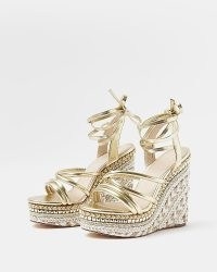 River Island GOLD WIDE FIT STRAPPY WEDGES – metallic ankle tie wedged sandals