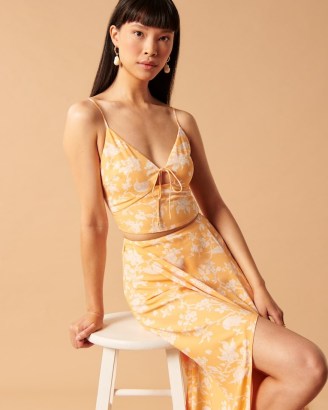 Abercrombie & Fitch Tie-Front Keyhole Cami Orange Pattern – cropped floral and bird print camisoles - flipped