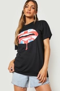Union Jack Clothes Women – Union Javk Lips Printed T-Shirt – boohoo – classic t shirt silhouette which features Union Jack printed detailing