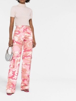Alessandra Rich camouflage-print cargo jeans – women’s pink denim designer fashion – side pocket detail – farfetch – camo prints